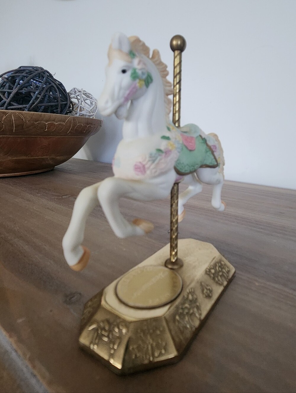 Vintage Westminster Carousel Horse Figurine Lot, 3 Decorative Collectible Horses - Picture 15 of 16